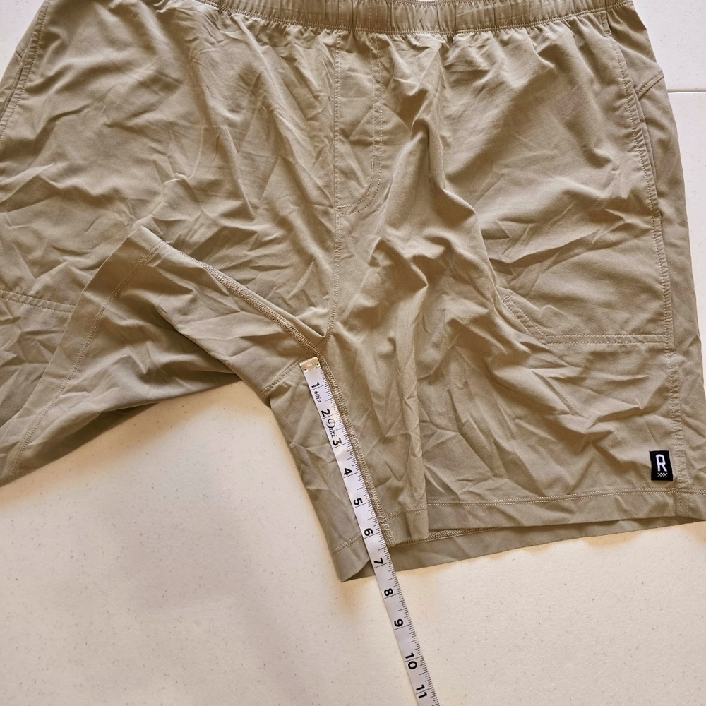 Rhone Essentials 7" Shorts Light Khaki Tan Men's XXL Activewear Outdoor - Picture 11 of 11